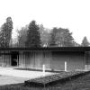 Im Auftrag von Ludwig Erhard entwarf Architekt Sep Ruf in den frühen 1960er Jahren den Kanzler-Bungalow in Bonn – mit seinen offenen Glasfronten ein Sinnbild für das demokratische Deutschland. 	