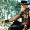 Am Karsamstag ist auch "Crocodile Dundee" alias Paul Hogan im TV zu sehen. Der Australier kommt sogar im Doppelpack: Teil 1 und 2 läuft auf ZDFneo.