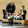 Bei seinem ersten Einsatz nach langer Verletzungspause verletzte sich Michael Dorsch erneut. Mannschaftsarzt Dr. Rolf Pesch kümmerte sich um den Pechvogel, der erneut für den Rest der Saison ausfällt. 	