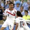 Außenseiter Costa Rica sorgt für die große Überraschung: 3:1 heißt es am Ende gegen Uruguay.