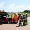 Ein Lkw-Fahrer übersah beim Spurwechsel das Auto einer 27-Jährigen und flüchtete von der Unfallstelle auf der A8 bei Unterknöringen.