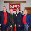 SPD-Kreisvorsitzender Werner Widuckel (l.) hatte zusammen Helmut Eikam (2.v.l.) und mit SPD-Ortsvorsitzenden Jakob Appel (r.), die SPD-Landtagsabgeordnete Katja Weitzel eingeladen.