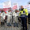 Beschäftigte aus der Chemie- und Metallindustrie demonstrieren für faire Strompreise. Mit dabei ist auch Ministerpräsident Markus Söder