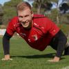 Ragnar Klavan kann offenbar nicht genug bekommen. Der Este macht nach dem Training noch Liegestütze.