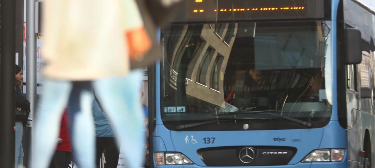 ÖPNV in Ulm: Werden Fahrten gestrichen, Schulzeiten angepasst und kommt die Abgabe für Kfz-Halter?