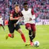 Die Marktwerte vin Florian Niederlechner vom FC Augsburg und Bayern-Spieler Alphonso Davies wurden im Zuge der Corona-Krise abgewertet.