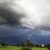 Eine Unwetterwarnung hat der Deutsche Wetterdienst für die Landkreise Landsberg, Ostallgäu und Weilheim-Schongau herausgegeben.
