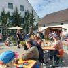 Das gute Wetter und das Bio-Grillgut lockte viele Besucher und Besucherinnen zum Hoffest von Regens Wagner in Holzhausen.