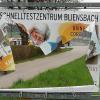 Die Banner für das Bliensbacher Schnelltestzentrum wurden am Wochenende zerstört.  	