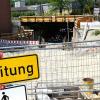 Die Unterführung am Günzburger Auweg ist seit September nicht nur für Autofahrer, sondern auch für Fußgänger gesperrt. Die Arbeiten an der neuen Brücke werden noch mehrere Monate in Anspruch nehmen. 	