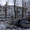 Ein Wohnhaus in Pokrowsk, das durch eine Rakete zerstört wurde.