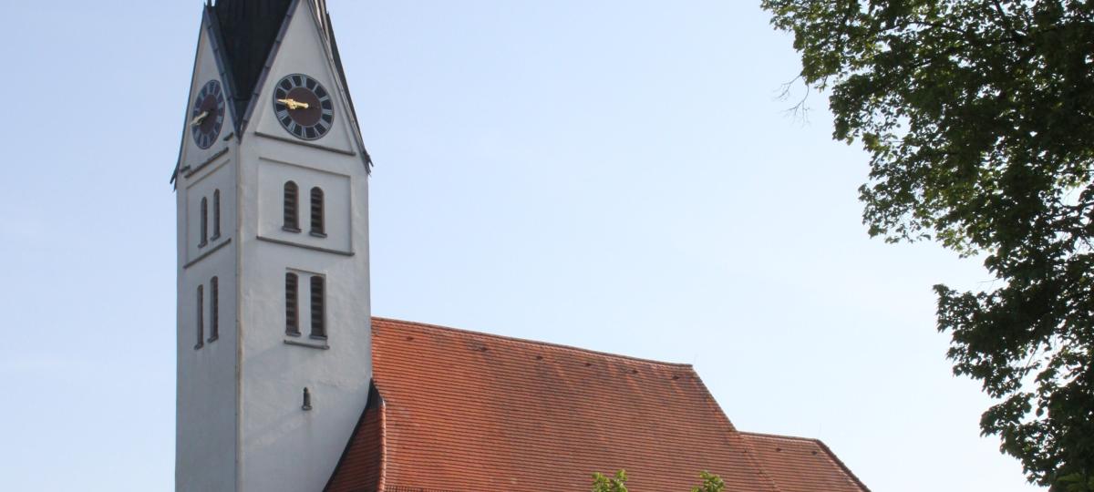 Wie geht es in Schiltberg nach dem Tod von Pfarrer Markus Szymula weiter?
