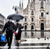 Touristen sind auf der Piazza del Duomo vor der Mailänder Dom derzeit die Ausnahme.