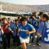 1987 und 1990 führt Maradona den SSC Neapel zu den bis heute einzigen Meisterschaften der Vereinsgeschichte. FCA-Manager Stefan Reuter spielte mehrmals gegen ihn.