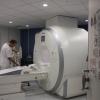 Patienten der Klinik Günzburg profitieren jetzt auch von Untersuchungen mit dem Magnetresonanztomografen, kurz MRT. 	 