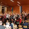 Am Ende eines grandiosen Konzerts standen die Musikvereine aus Geltendorf und Schaidt gemeinsam auf der Bühne.