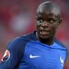 Frankreichs Nationalspieler N'Golo Kanté wechselt von Leicester zu Chelsea.