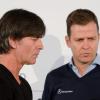 DFB-Direktor Oliver Bierhoff (rechts) und Bundestrainer Joachim Löw können quasi schon für die EM planen.