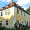 Das ehemalige Schulhaus in Utzwingen spaltet den Maihinger Gemeinderat schon seit längerem. 	 	