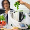 Die Alleskönner-Küchenmaschine: Der Thermomix rührt, mixt oder mahlt alles, was ihm zu nahe kommt. 