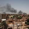 Rauch hängt über Khartum. Die Kämpfe in der Hauptstadt zwischen der sudanesischen Armee und den Rapid Support Forces wurden wieder aufgenommen.