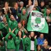 Allgäuer Futsal-Leidenschaft: Die Fans aus Neugablonz waren von Beginn an stimmgewaltig dabei und durften am Ende den Turniersieg ihrer Mannschaft feiern.