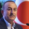 Mevlüt Cavusoglu, Außenminister der Türkei, bei einer Pressekonferenz. Er will den Tourismus wieder ankurbeln.