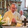 Von 1999 bis 2015 war Rainer Kuhn als Pfarrer in Holzheim tätig. Das Foto zeigt ihn bei seinem Goldenen Priesterjubiläum vor zwei Jahren. 