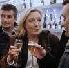 Rechtspopulistin Marine Le Pen: 234 Flaschen Champagner.  	