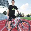 Der 14-jährige Anthony Möckel aus Winterbach nimmt an diesem Wochenende an den deutschen Blockwettkampfmeisterschaften in Markt Schwaben teil. Zum Training am Sportzentrum in Burgau fährt Anthony stets mit seinem Rad. 