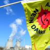 Die Atomkraftgegner wenden sich nicht gegen die Abschaltung des Atomkraftwerks Gundremmingen. Sie wollen, dass der Rückbau möglichst sicher abläuft. Vor der Anhörung haben sie deshalb demonstriert.