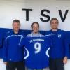 Der TSV Unterringingen trennt sich von Spielertrainer Torsten Kitzinger. Auf dem Archivbild sind zu sehen (von links): 2. Vorsitzender Daniel Schüle, Torsten Kitzinger und Abteilungsleiter Jens Schmidt.