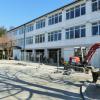 Die Sanierung mit behindertengerechtem Umbau der Altenstadter Grundschule soll nun bis Ende des Jahres abgeschlossen sein. 	 	
