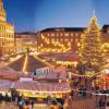 Der Augsburger Christkindlesmarkt auf dem Rathausplatz hat am Heiligen Abend noch bis 14 Uhr geöffnet.  