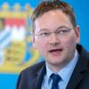 Ein Teil seines Ministeriums soll nach Augsburg umziehen: Bau- und Verkehrsminister Hans Reichhart (CSU).