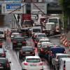 Auf den Straßen wird es um Pfingsten eng. Vor allem rund um München müssen Autofahrer mit Staus rechnen.