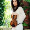 Violinistin Nina Karmon gibt wieder ein Konzert in Merching. 