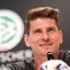 Mario Gomez freut sich über die Erfolge der deutschen Fußball-Nationalmannschaft.