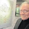 Verschmitzt und produktiv: Der demnächst 90-jährige Zeichner Burkhart Tümmers hat bereits 250 Skizzenbücher gefüllt – und jeden Tag kommen neue Zeichnungen hinzu. 