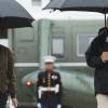 Donald Trump und seine Ehefrau Melania flogen gestern in der Air Force One ins vom Regen überflutete Texas.  	