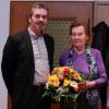 Im Namen der gesamten Belegschaft der Firma Schöb gratulierte Winterriedens Bürgermeister Hans-Peter Mayer als langjähriger Mitarbeiter der ehemaligen Seniorchefin Irma Schöb zum 85. Geburtstag. 
