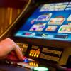 Spielsucht: Das Spiel an einem Glücksautomaten kann für so manchen zur Sucht werden. 