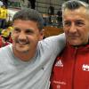 Zusammen mit seinem Trainerkollegen Ivan Konjevic freute sich Paolo Mavros (links) vor zwei Jahren über den Titelgewinn mit Türkspor Augsburg. Jetzt geht er mit dem TSV Meitingen bei den schwäbischen Hallenmeisterschaften an den Start.