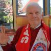 Ganz klein steht die Mitgliedsnummer 78 auf dem Vereinsausweis von Rudolf Gast. Seit 60 Jahren ist er Mitglied beim FC Bayern München. In der Amateurmannschaft des FCB schnürte Gast bereits selbst die Fußballschuhe. 	