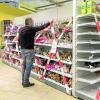 Nicht zugreifen, bitte. Viele Supermärkte mussten zuletzt Randsortimente sperren, wie hier Kaufmarkt in Kempten. Ein aktuelles Urteil stärkt die Rechte der Supermärkte.