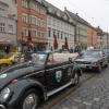 Neugierig auf tolle alte Fahrzeuge? In der Maxstraße in Augsburg kamen ganz viele zur Oldtimer-Rallye Fuggerstadt-Classic zusammen.