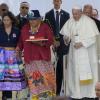 Papst Franziskus trifft Mitglieder indigener Gemeinschaften, darunter Vertreter der First Nations, Métis und Inuit, in der katholischen Kirche Our Lady of Seven Sorrows in Maskwacis. 