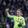 Nationaltorwart Marc-André ter Stegen wird auch künftig das Tor beim Top-Club FC Barcelona hüten. Sein Vertrag geht jetzt bis 2022 und beihaltet ein Klausel von 180 Millionen Euro.