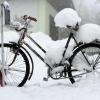 Wer im Winter Fahrrad fährt, muss aufmerksam und langsam unterwegs sein.