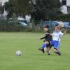 Die Fußballerinnen des SC Mönstetten (im weißen Trikot Jessica Braun beim Spiel in Biberbach) haben sich im Heimspiel gegen den TSV Ottobeuren bestens behauptet und 4:0 gewonnen. 